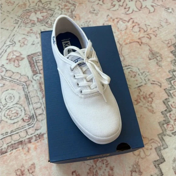 NIB$55 Keds Champion Originals Lace Up sz 5, White canvas - Picture 5 of 6